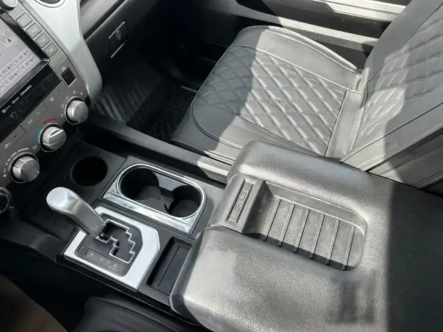 2021 Toyota Tundra SR5 AWD | No Accident Report, Bluetooth - Photo 15