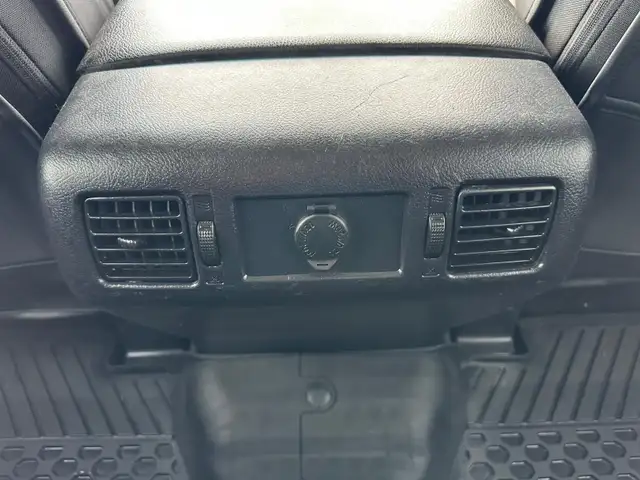 2021 Toyota Tundra SR5 AWD | No Accident Report, Bluetooth - Photo 17