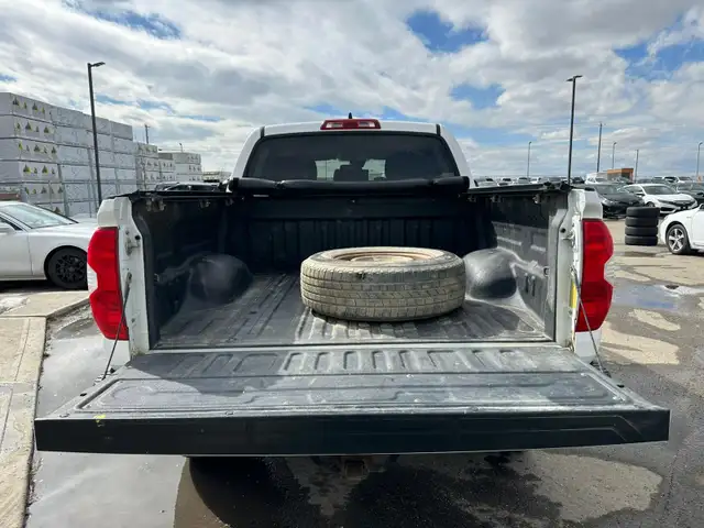 2021 Toyota Tundra SR5 AWD | No Accident Report, Bluetooth - Photo 19