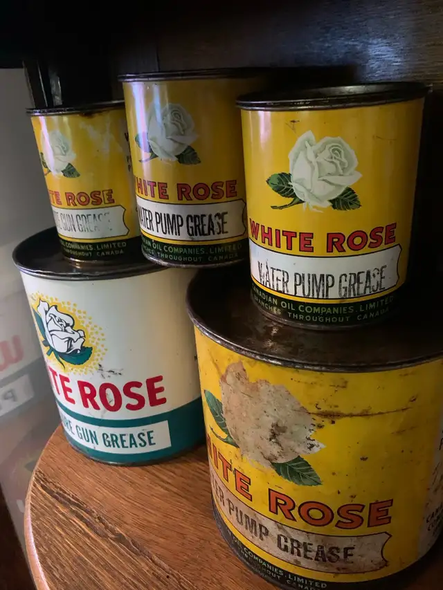 Enarco and white rose tins - Photo 3