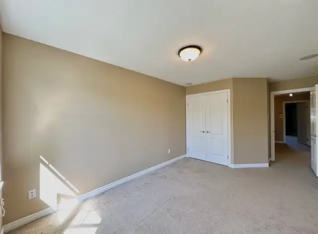 Barrhaven AMBIANCE Dr 3-bedroom townhome for rent - Photo 9