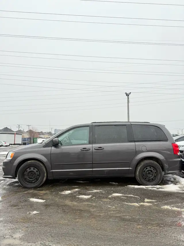 2016 Dodge Grand Caravan SXT - Photo 4