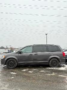 2016 Dodge Grand Caravan SXT - Photo 4