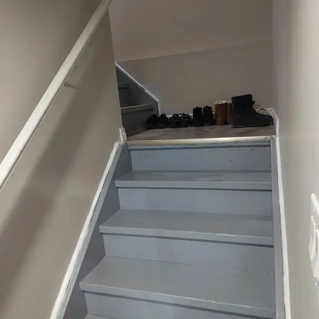 one bedroom basement apt with sept entrance north Oshawa - Photo 3