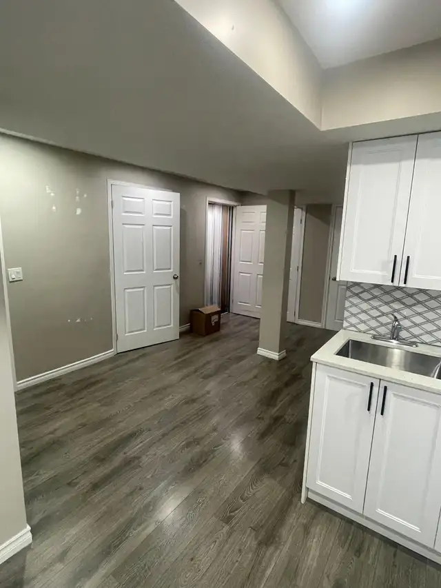 one bedroom basement apt with sept entrance north Oshawa - Photo 5