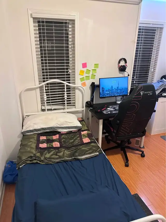 Room for rent at York University Village