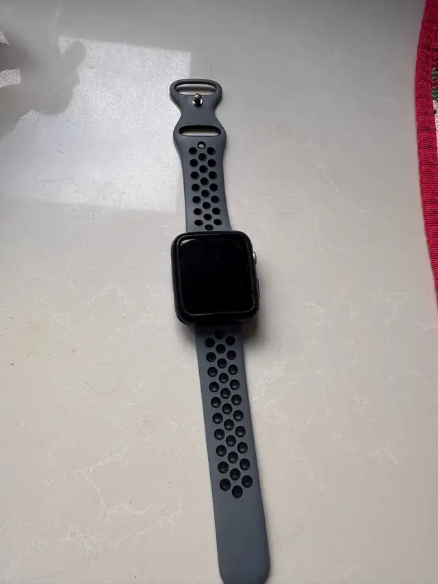 Apple Watch 3, 42 inch - Photo 2