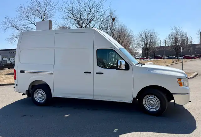 2013 Nissan NV3500 HD Toit Haut (High Roof) - Photo 2