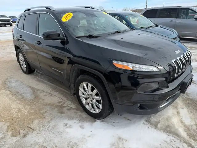 2015 Jeep Cherokee Limited 4cy AWD SUV Top of the Line options