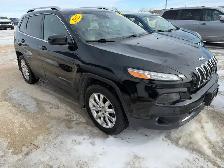 2015 Jeep Cherokee Limited 4cy AWD SUV Top of the Line options