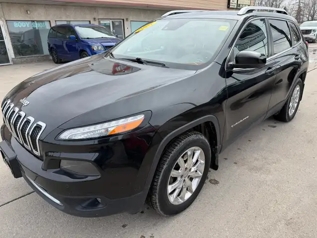 2015 Jeep Cherokee Limited 4cy AWD SUV Top of the Line options - Photo 3