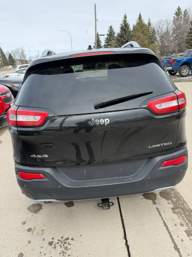 2015 Jeep Cherokee Limited 4cy AWD SUV Top of the Line options - Photo 7