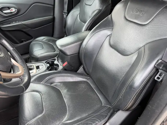 2015 Jeep Cherokee Limited 4cy AWD SUV Top of the Line options - Photo 11