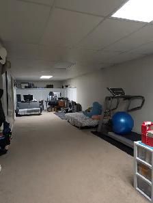 4-bed house, 2-bath with detached garage - Photo 7