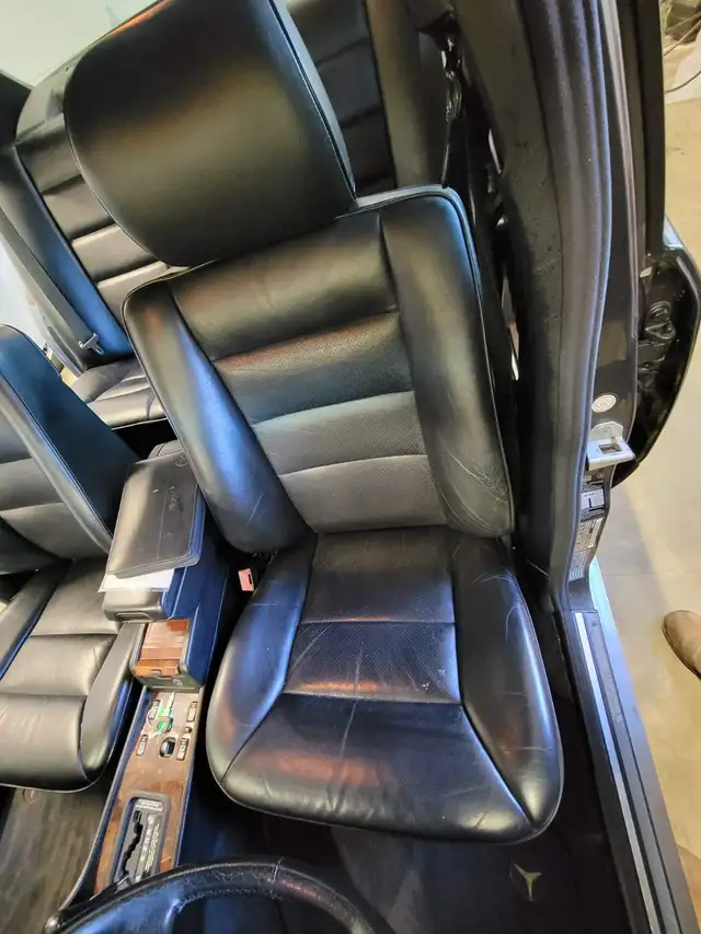 Gorgeous Clean Mercedes Benz W124 E420 in BC - Photo 6