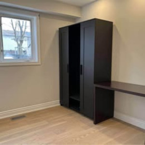 Room Available - Photo 3