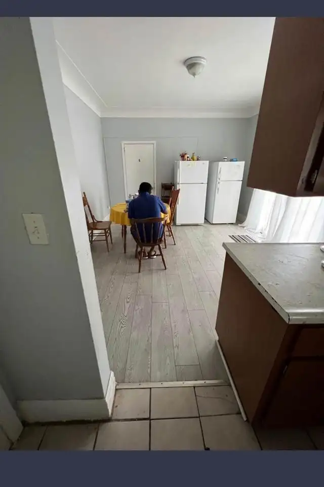 Room near UWindsor on Peter street for rent - Photo 5