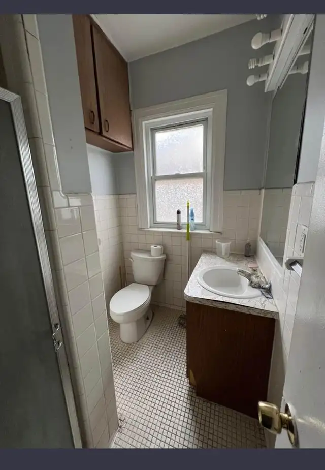 Room near UWindsor on Peter street for rent - Photo 7