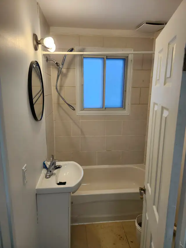 1295$/month-Renovated 41/2-Lachine-Available now.