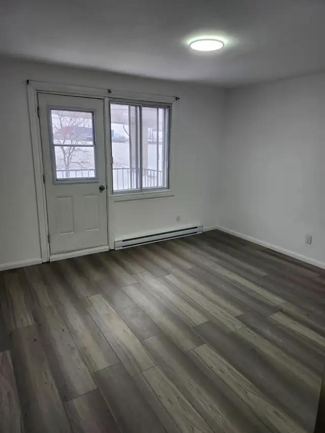 1295$/month-Renovated 41/2-Lachine-Available now. - Photo 7