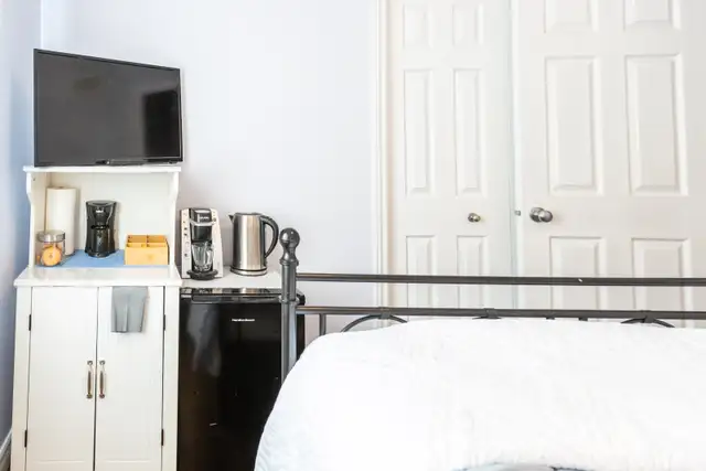 Cozy All-Inclusive Room for Rent–Ideal for Student/Young  Pro - Photo 3