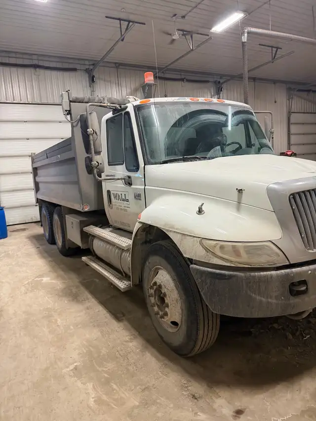 2002 international Dump truck