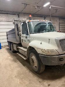 2002 international Dump truck