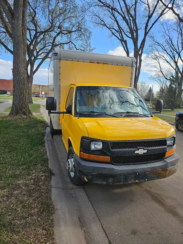 2 guy movers - Photo 2