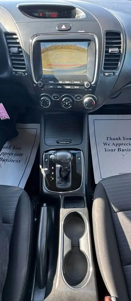 2018 Kia Forte LX - Photo 8