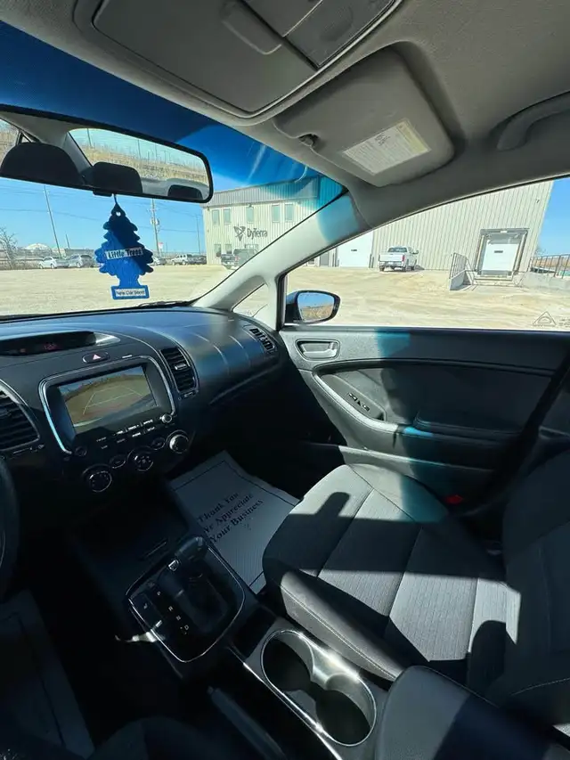 2018 Kia Forte LX - Photo 9