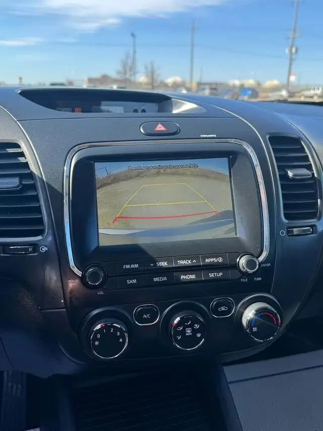 2018 Kia Forte LX - Photo 11