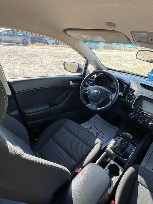2018 Kia Forte LX - Photo 15