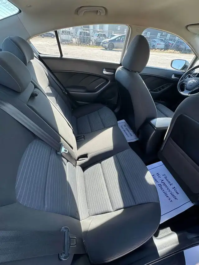 2018 Kia Forte LX - Photo 18