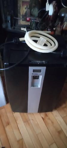 À VENDRE, 3 EN 1 AIR CLIMATISEUR PORTATIVE...