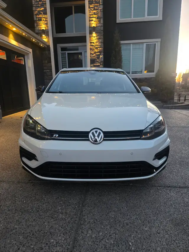 2018 Golf R - 102,636km - AWD 6 spd - Photo 6