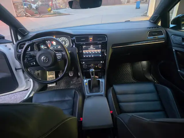 2018 Golf R - 102,636km - AWD 6 spd - Photo 9