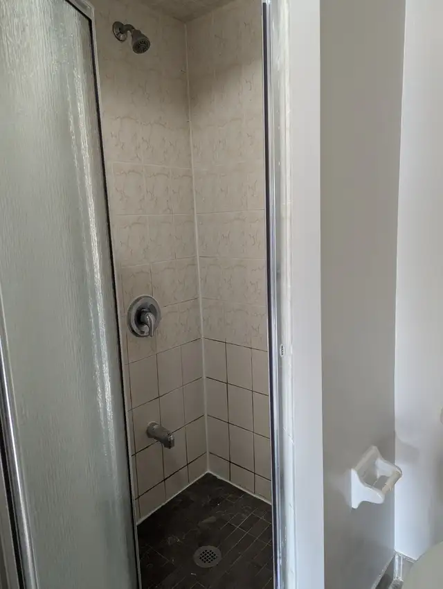 2nd flr Large Room Private Bath Parking @York University Village - Photo 8