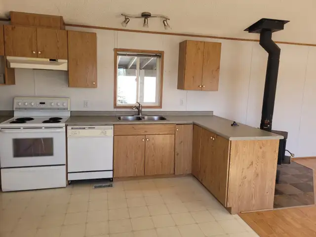 1998 Mobile Home with addition - Photo 8