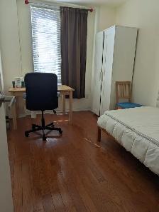 Cozy Bright Room Private Bath Parking @York University Village