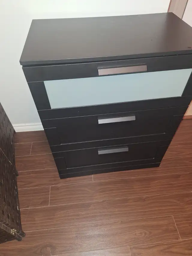 BEDROOM DRESSER
