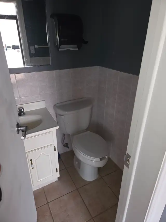 Industrial Unit for Rent - Photo 4