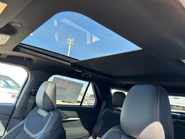 2026 Ford Explorer Tremor - Photo 18