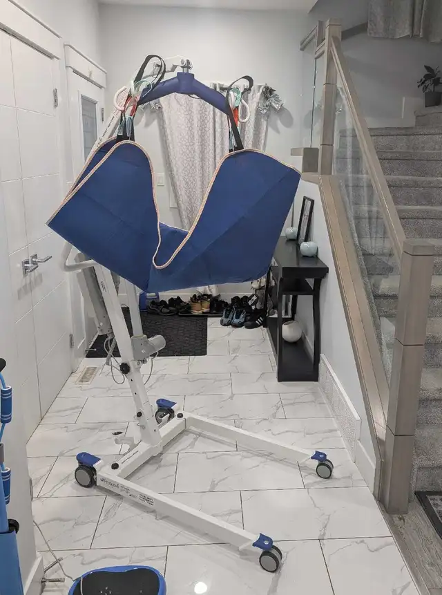 Protekt Take-A-Long Bariatric Foldable Electric Patient Lift - Photo 2