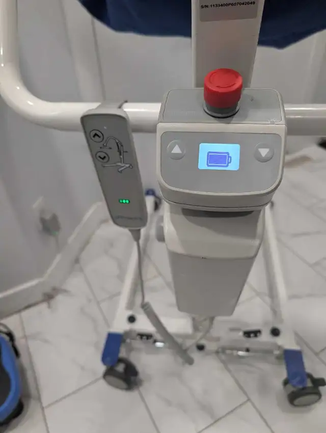 Protekt Take-A-Long Bariatric Foldable Electric Patient Lift - Photo 3