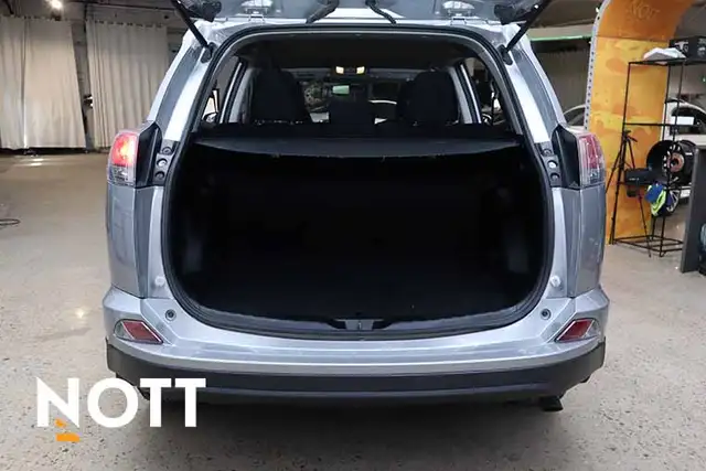 2016 TOYOTA RAV-4 LE - 2 Sets of Tires | Remote Start - Photo 4