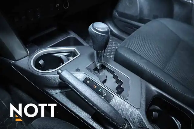 2016 TOYOTA RAV-4 LE - 2 Sets of Tires | Remote Start - Photo 12