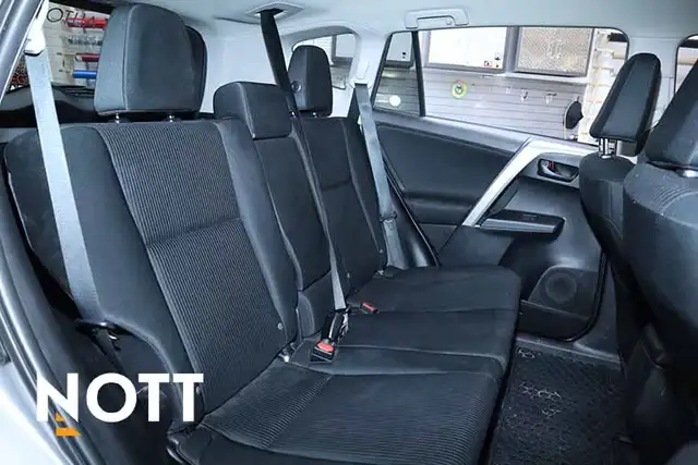 2016 TOYOTA RAV-4 LE - 2 Sets of Tires | Remote Start - Photo 18