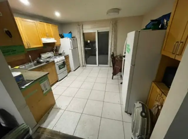 ROOM FOR RENT - Photo 3