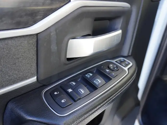 2023 Ram 3500 BIG HORN SPORT FULLY LOADED HTD SEATS/WHEEL & MORE - Photo 22