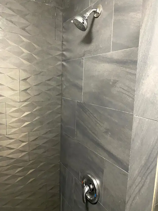 3 1/2 rénové avec électroménagers une chambre fermée près metro - Photo 8